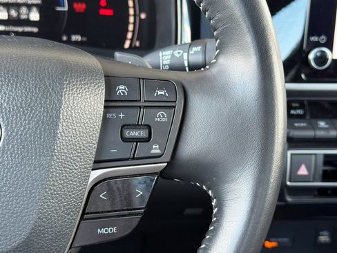 Used 2025 Toyota Camry SE FWD image 30