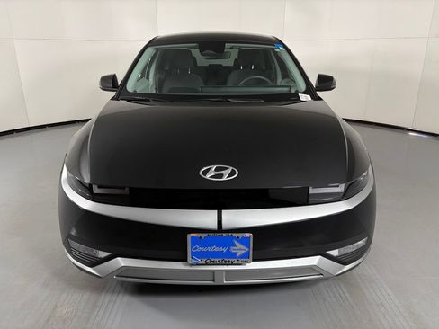 Used 2024 Hyundai Ioniq 5 SE RWD image 2