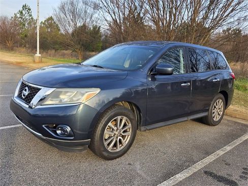 Used 2014 Nissan Pathfinder S image 3