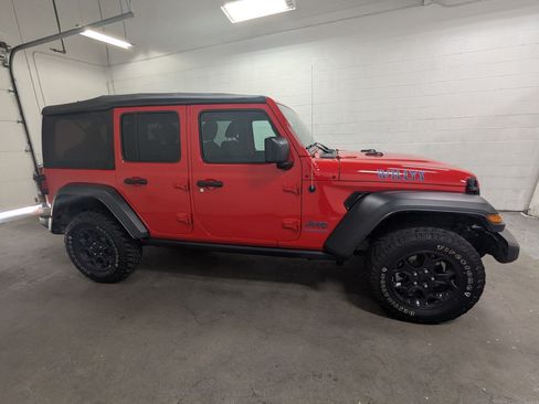 Used 2023 Jeep Wrangler Unlimited AWD/4WD image 3
