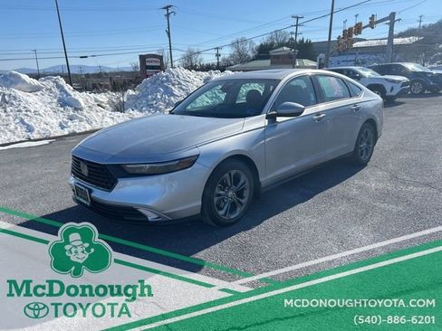 Used 2023 Honda Accord EX image 1
