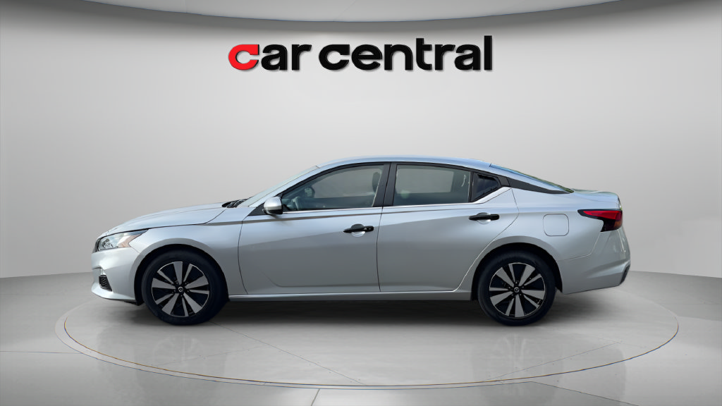 Used 2021 Nissan Altima 2.5 SV AWD/4WD image 2