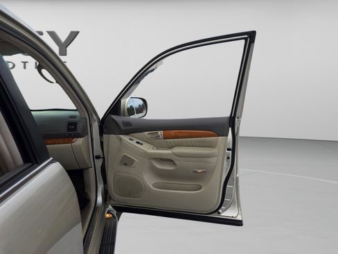 Used 2006 Lexus GX 470 image 32