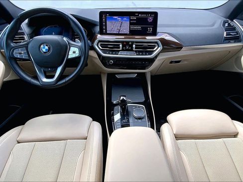 Used 2022 BMW X3 xDrive30i w/ Premium Package image 11