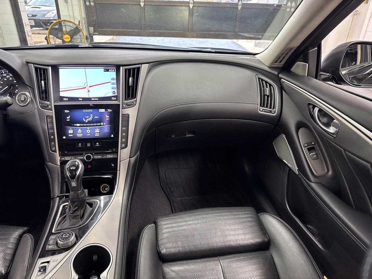 Used 2018 INFINITI Q50 Sport w/ Sensory Package (Sport) AWD/4WD image 47