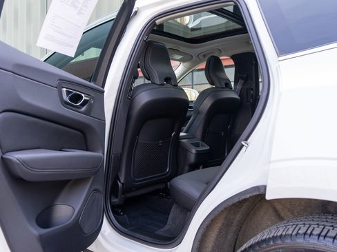 Used 2019 Volvo XC60 T6 Momentum w/ Advanced Package image 30