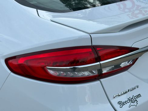 Used 2018 Ford Fusion Titanium image 15