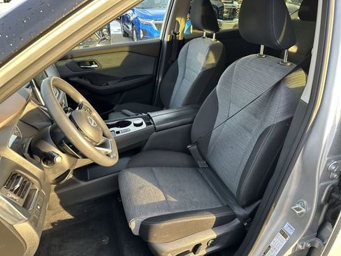 Used 2023 Nissan Rogue SV image 13