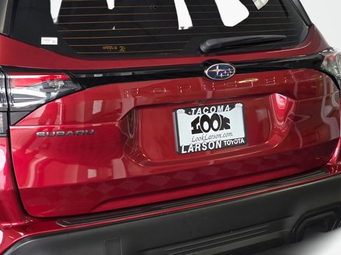 Used 2025 Subaru Forester AWD/4WD image 13