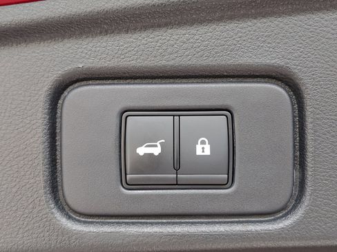 Certified 2023 Nissan Pathfinder SL image 34