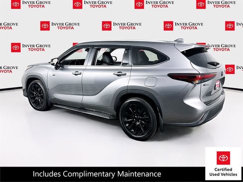 Certified 2025 Toyota Highlander XLE image 7