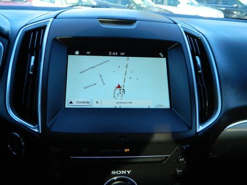 Used 2016 Ford Edge Titanium w/ Equipment Group 302A image 21