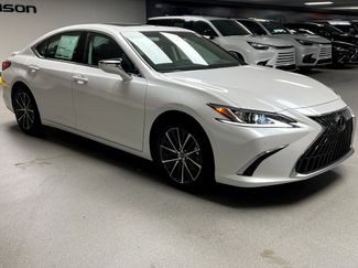 New 2025 Lexus ES 350 w/ Premium Package video 1
