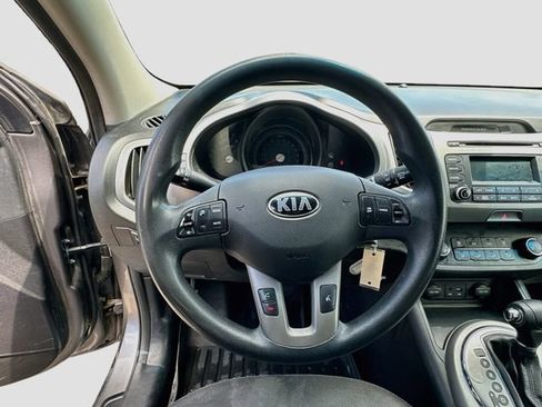 Used 2016 Kia Sportage LX FWD image 12