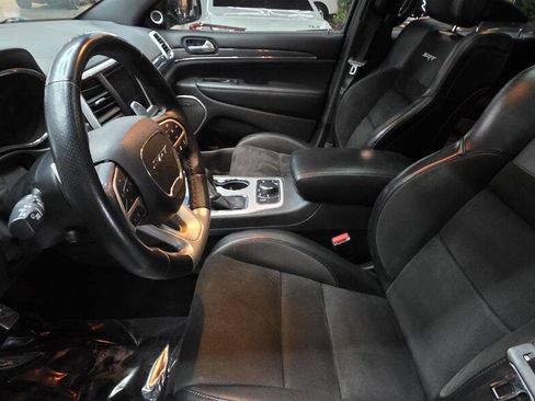 Used 2018 Jeep Grand Cherokee SRT image 26