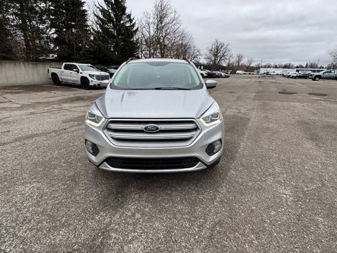 Used 2019 Ford Escape SEL image 2