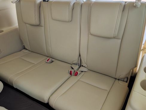 Used 2016 Toyota Highlander Limited FWD image 15