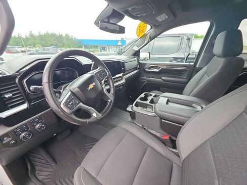 Used 2022 Chevrolet Silverado 1500 LT AWD/4WD image 22