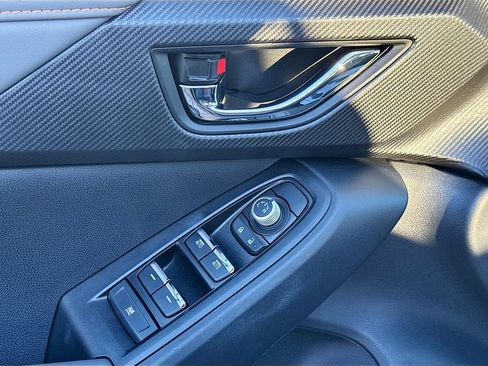 Certified 2025 Subaru Crosstrek 2.5i Limited w/ Crosstrek Mirror Package image 25