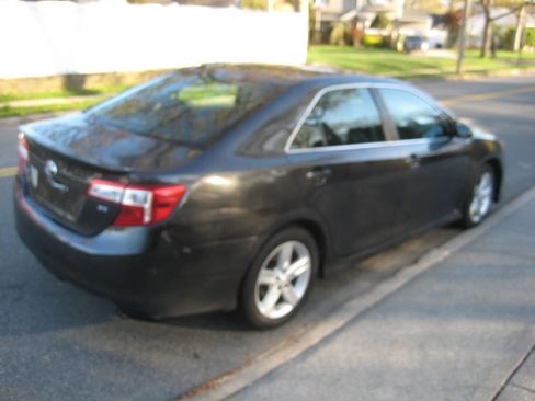 Used 2013 Toyota Camry SE FWD image 5