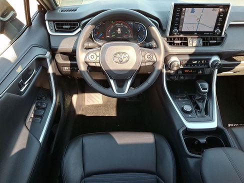 Used 2019 Toyota RAV4 XSE AWD/4WD image 13