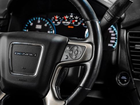 Used 2020 GMC Yukon XL Denali RWD image 23