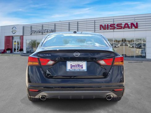 New 2026 Nissan Altima 2.5 SV FWD image 7