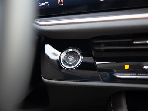 Used 2025 Buick Envision Sport Touring image 17