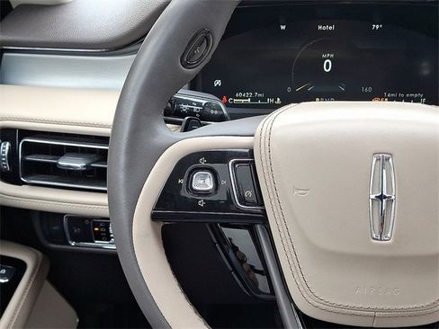 Used 2022 Lincoln Aviator AWD w/ Premium Package image 22
