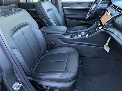 New 2026 Jeep Grand Cherokee Limited image 28