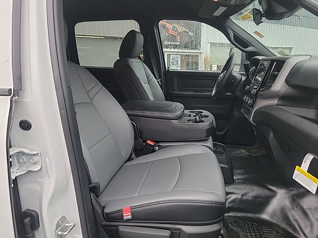 New 2026 RAM 3500 Tradesman w/ Chrome Appearance Group A AWD/4WD image 9