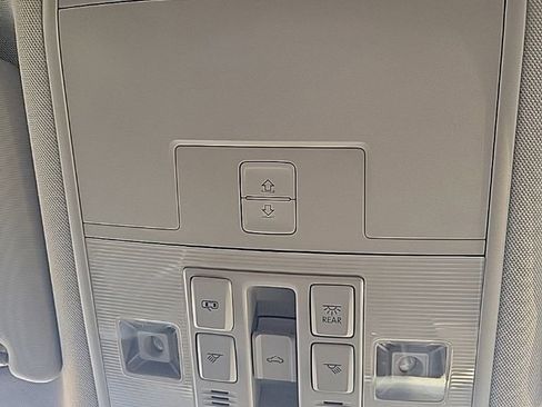 Certified 2022 Volkswagen Atlas SEL image 10