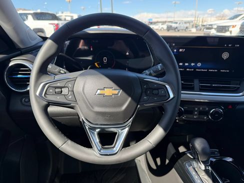 New 2026 Chevrolet Trax LT w/ LT Convenience Package FWD image 17