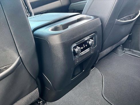 Used 2025 GMC Yukon XL AT4 w/ AT4 Premium Package image 24