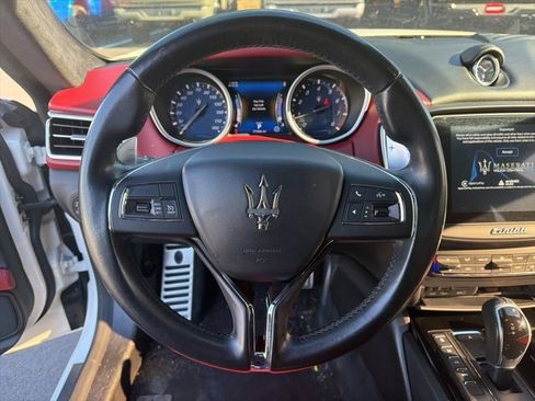 Used 2017 Maserati Ghibli S image 21