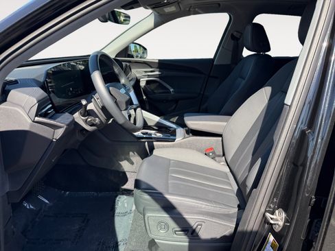 Certified 2025 Audi Q5 Premium w/ Convenience Package AWD/4WD image 10