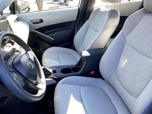 Certified 2025 Toyota Corolla Cross L image 11