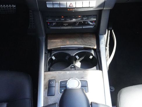 Used 2015 Mercedes-Benz E 350 4MATIC Sedan image 46
