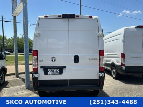 Used 2024 RAM ProMaster 2500 w/ Convenience Group FWD image 4