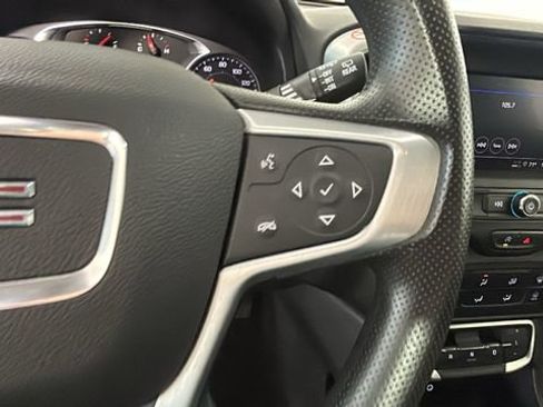 Used 2024 GMC Terrain SLE FWD image 17