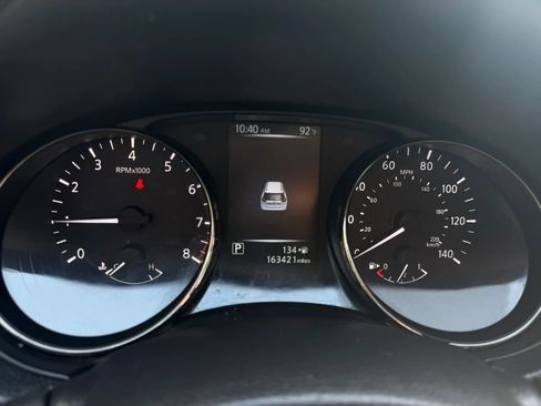 Used 2017 Nissan Rogue S FWD image 23