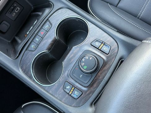 Used 2020 GMC Acadia Denali w/ Trailering Package image 24