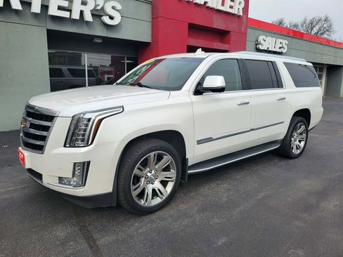Used 2016 Cadillac Escalade ESV Premium AWD/4WD image 9