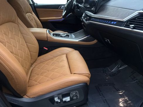 Used 2023 BMW X7 xDrive40i AWD/4WD image 49