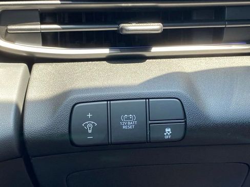 New 2025 Hyundai Elantra SEL image 10