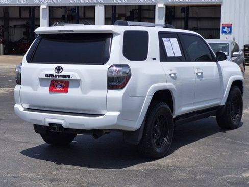 Used 2021 Toyota 4Runner SR5 Premium w/ Moonroof Package AWD/4WD image 6
