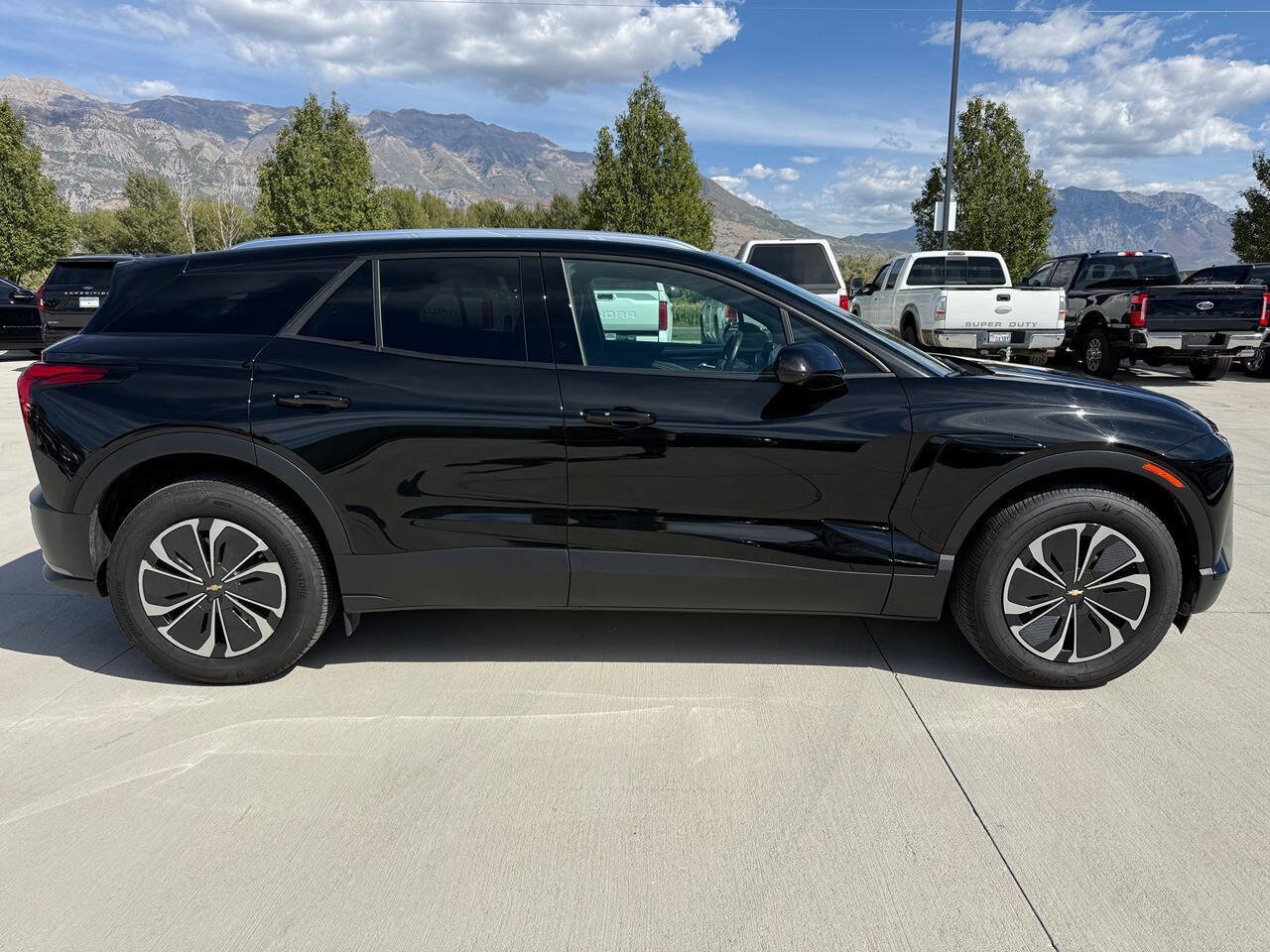 Used 2024 Chevrolet Blazer EV LT AWD/4WD image 2