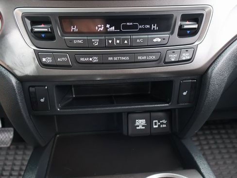 Used 2022 Honda Pilot Sport image 26