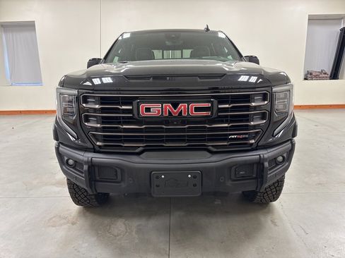 Used 2024 GMC Sierra 1500 AT4X w/ AT4X AEV Edition image 3
