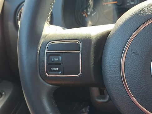 Used 2015 Jeep Patriot Latitude w/ Sun/Sound Group AWD/4WD image 21